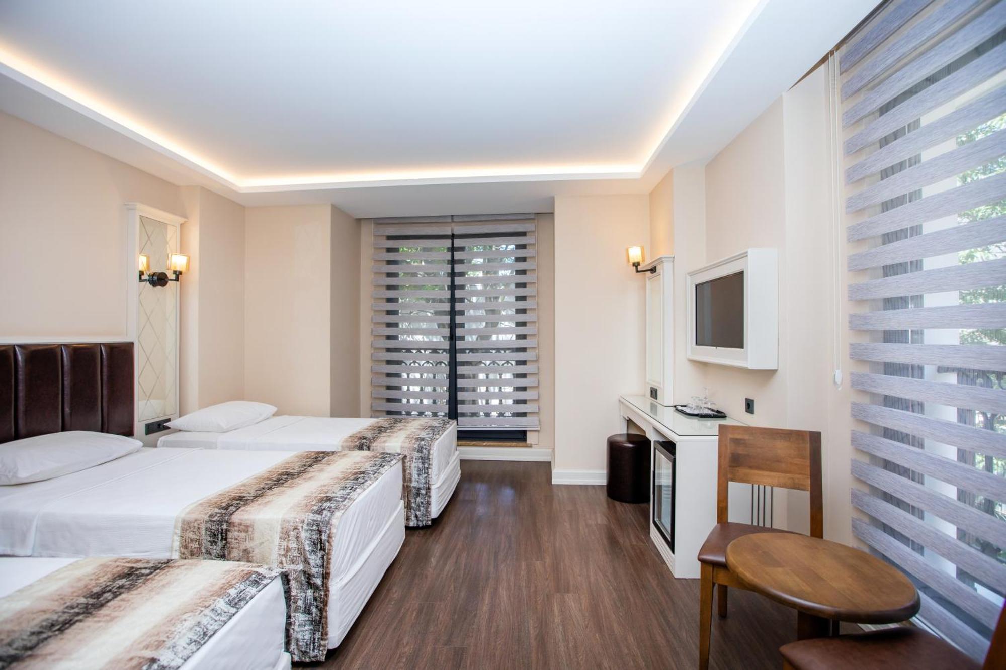 Prag Hotel Istambul Exterior foto