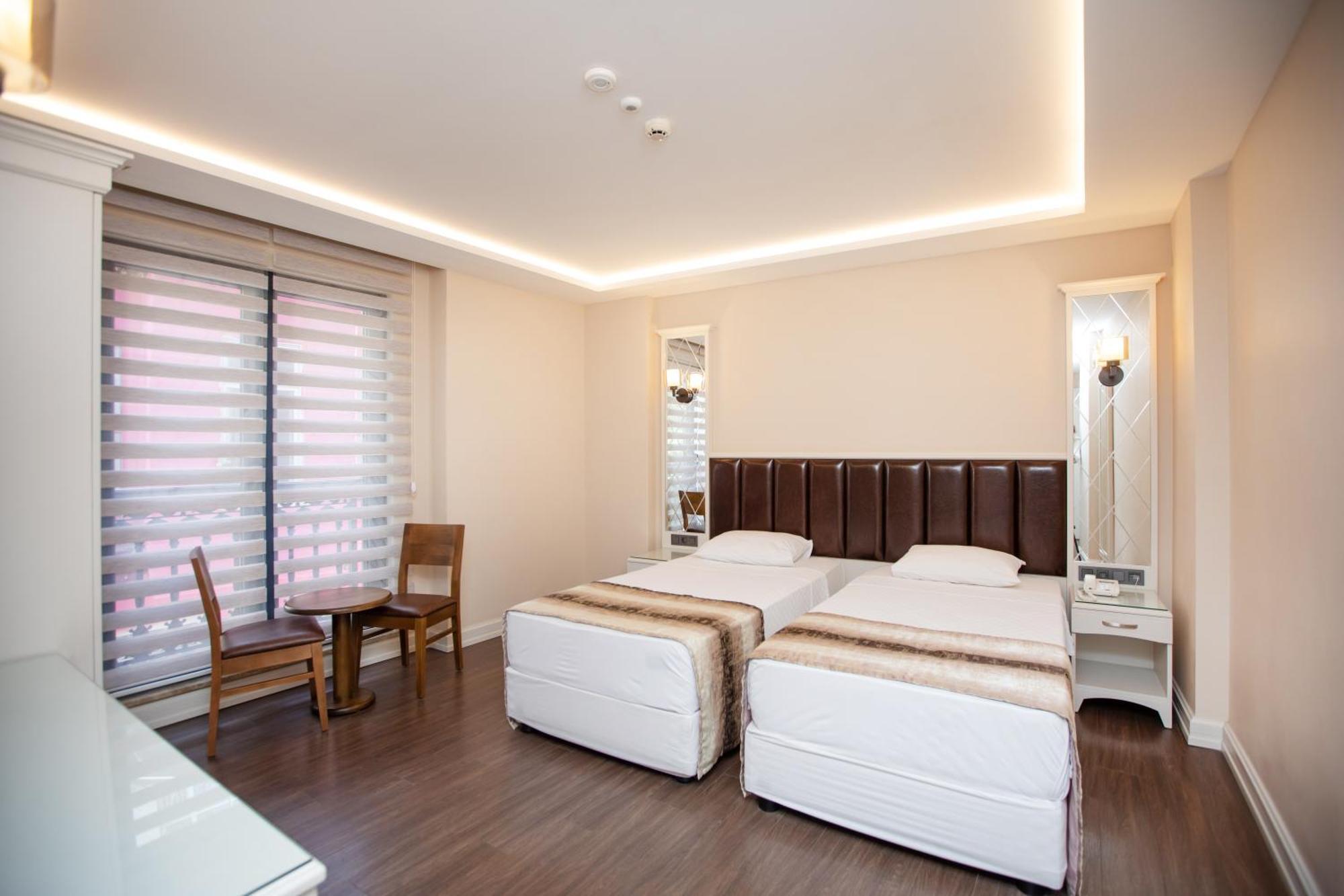 Prag Hotel Istambul Exterior foto