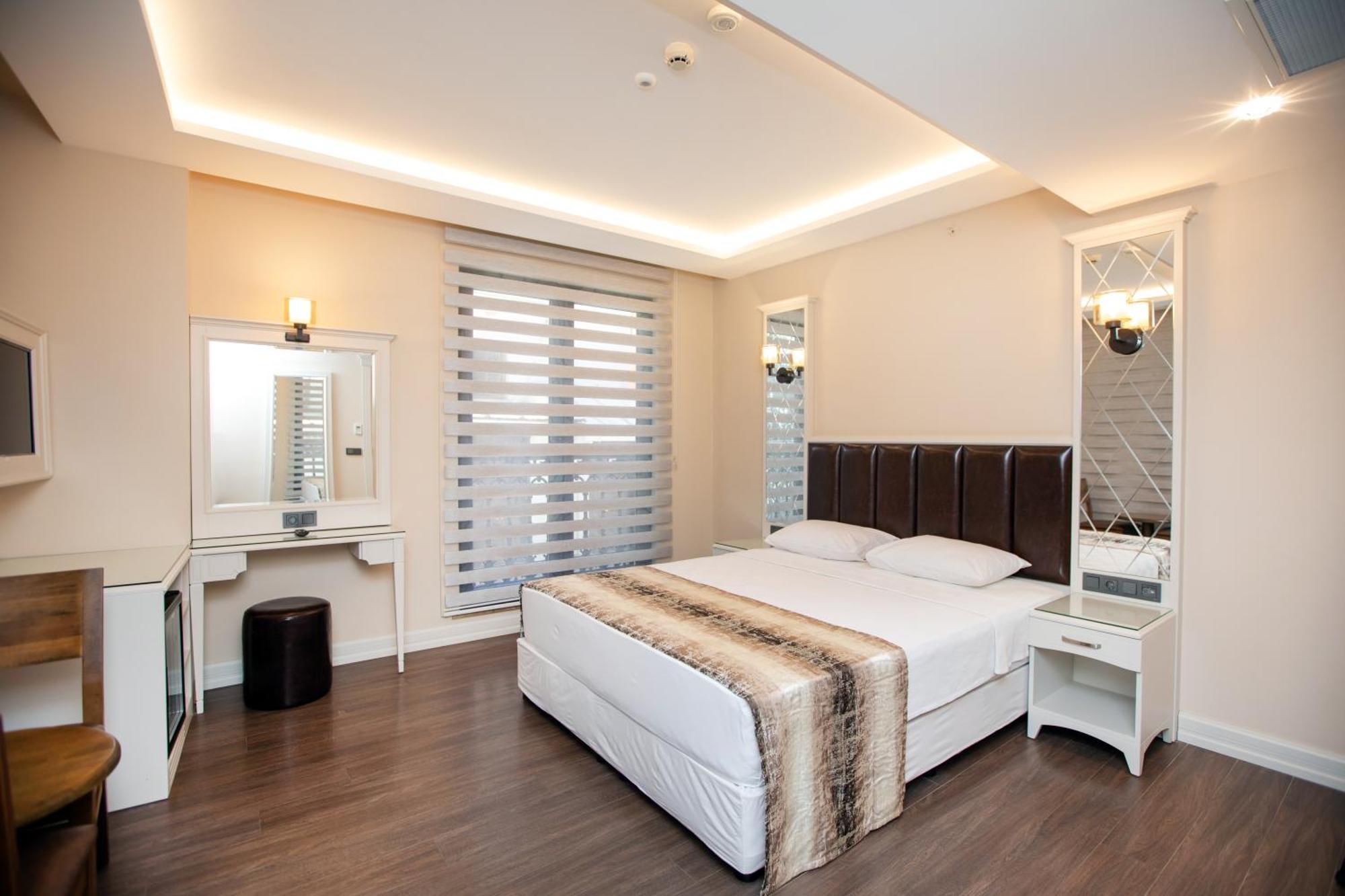 Prag Hotel Istambul Exterior foto